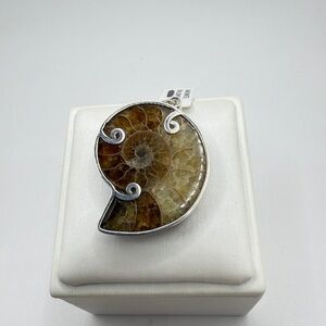 NWT 23.5x30mm AMMONITE pendant in Bali sterling silver!
